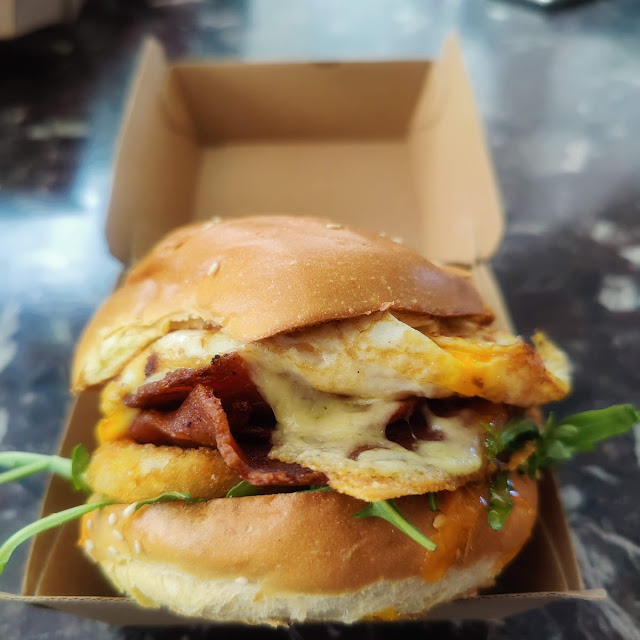 Ultimate Breakfast Burger