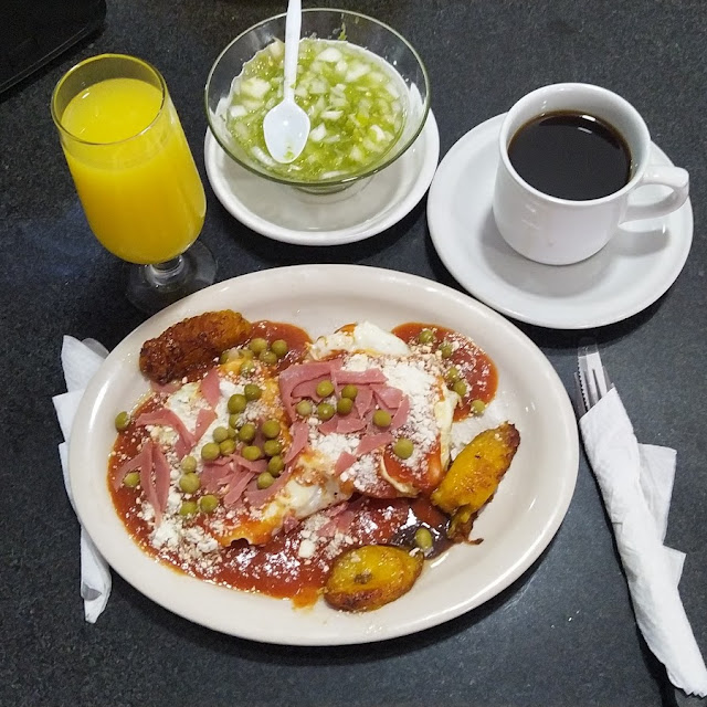 Huevos Motuleños