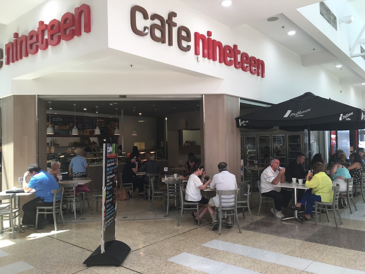 Cafe 19