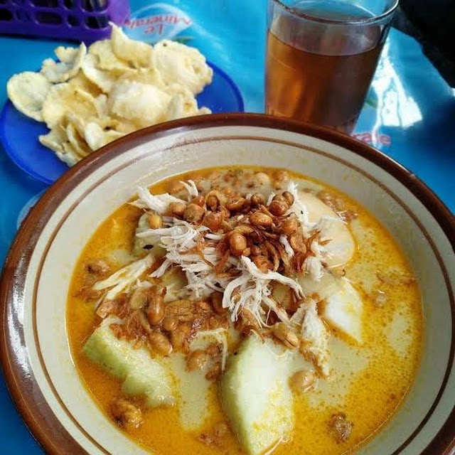 Lontong Kari Sapi Cuma 10rb An
