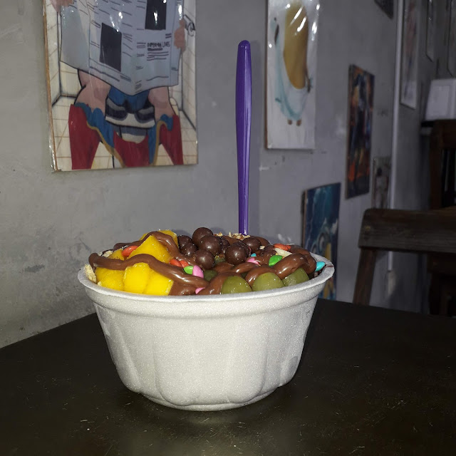 E Açaí Com Frutas E Mais Acompanhamentos