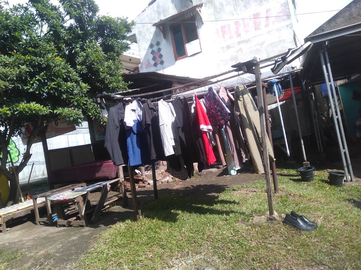 Warung Gado2 Empo Anih