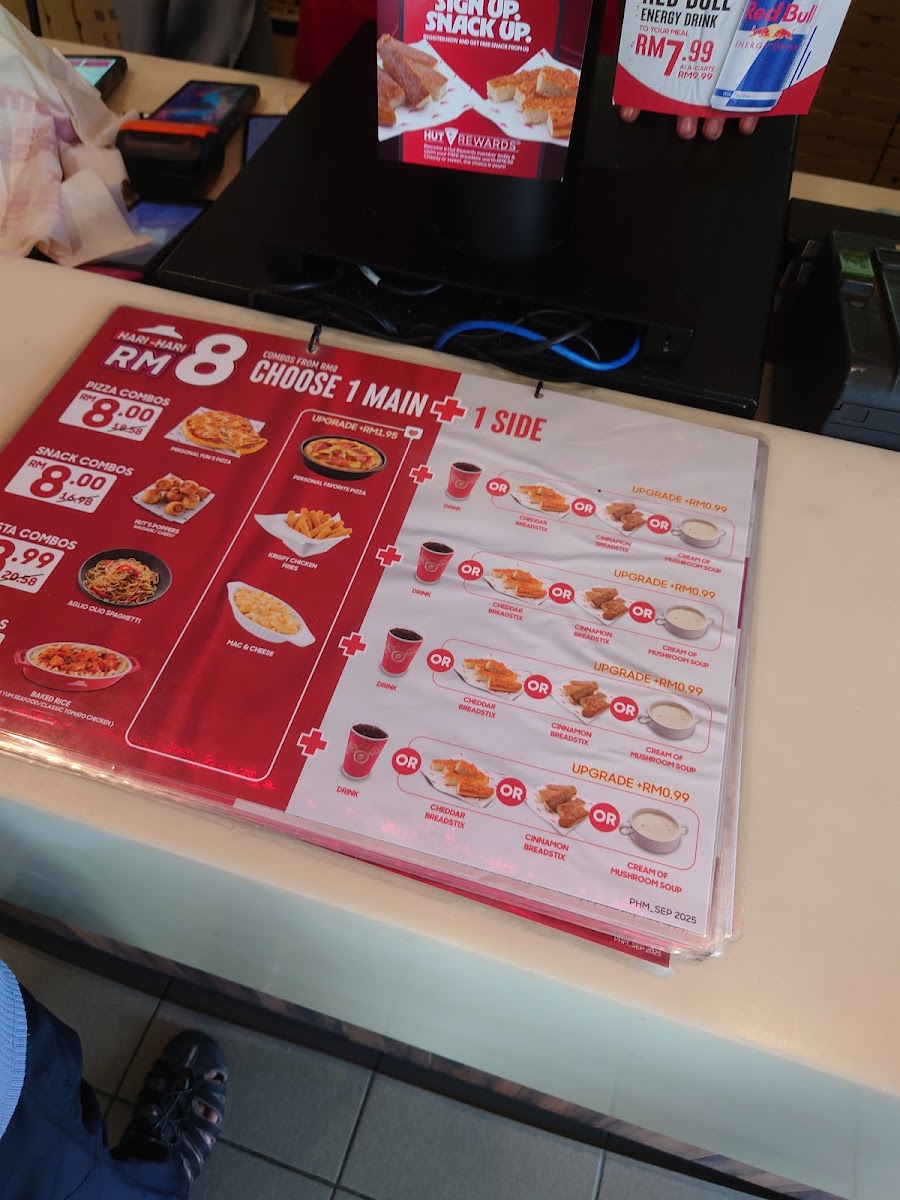 Pizza Hut Delivery Nilai Menu 1