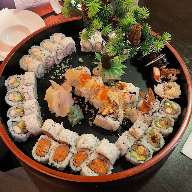 Fancy Love Boat Sushi