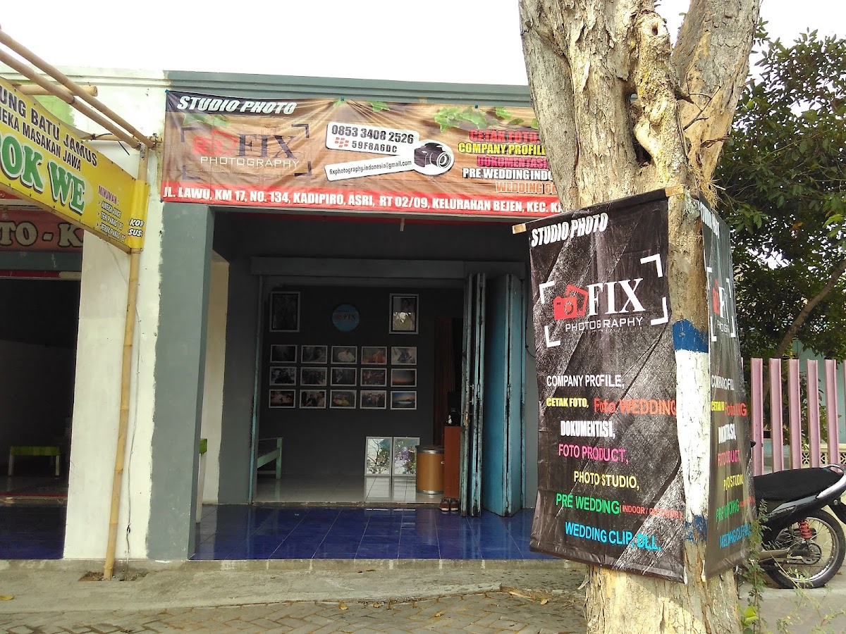 Waroeng 'Batu Jamus'