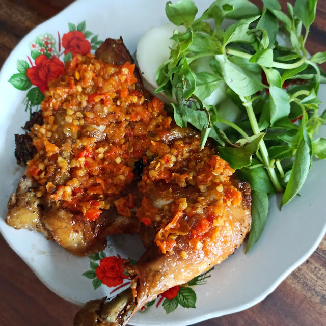Ayam Penyet