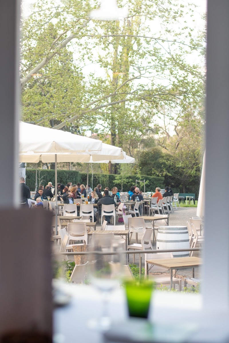 Fellows Bar & Cafe