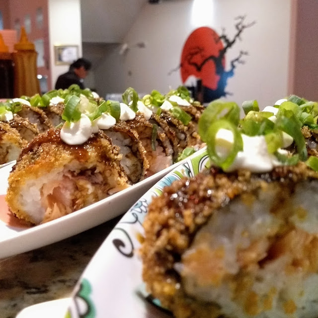 Hot Roll de Salmão Com Cream Cheese