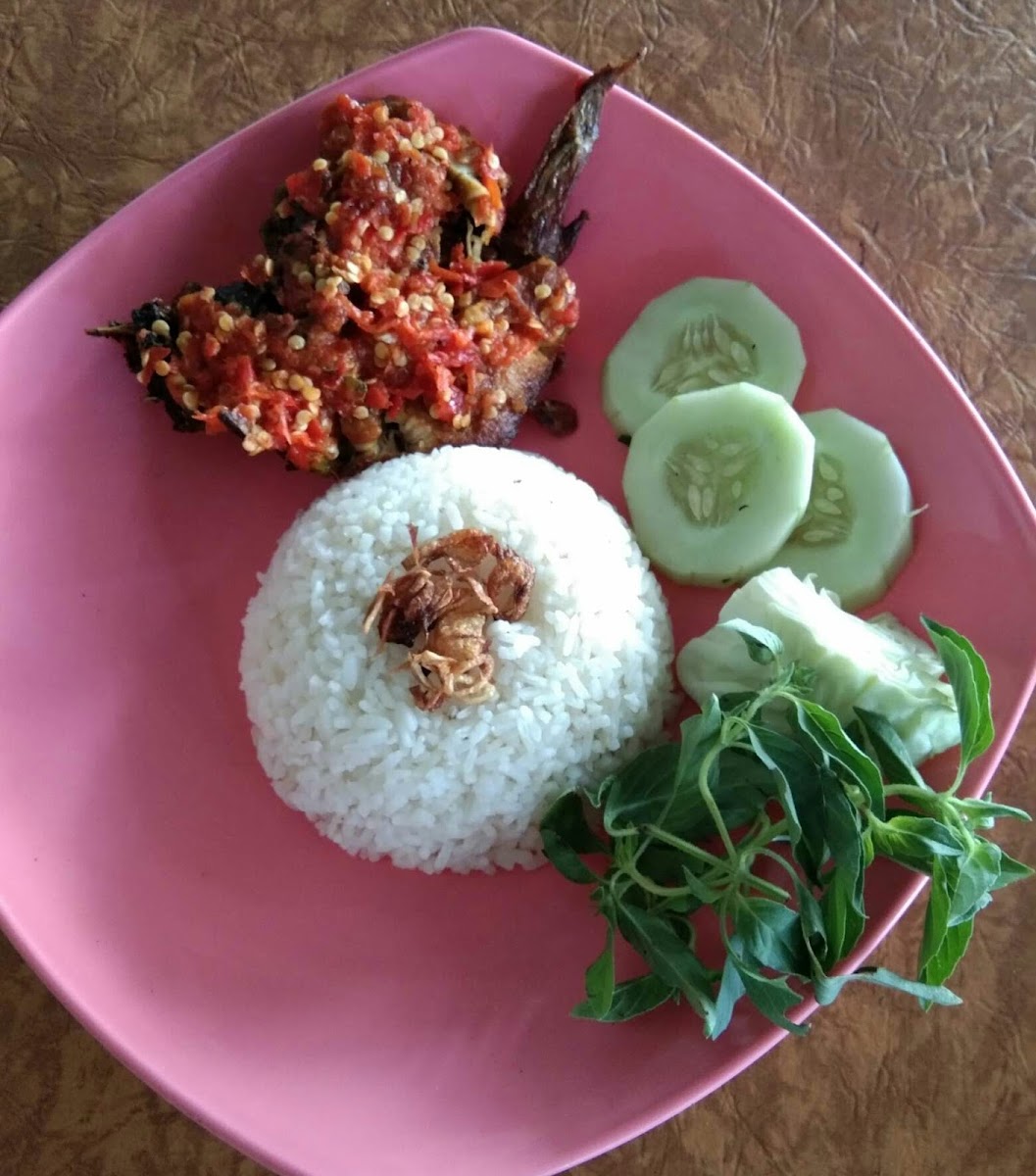 Resto nasi uduk ayam geprek Mugi rahayu