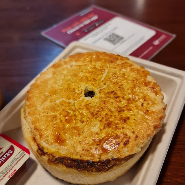 Pepper Steak and Mushroom Pie