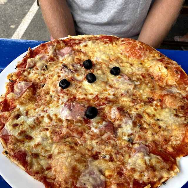 Pizza Reine