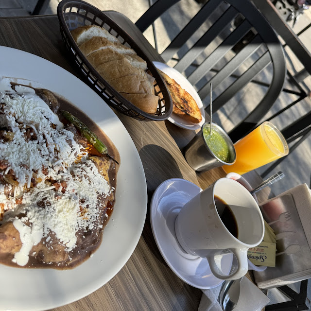 Enchiladas Con Mole